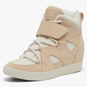 Sorel Out N’ About Sport Wedge Boot. Excellent Condition